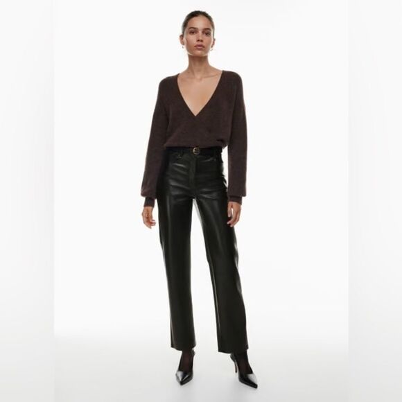 ARITZIA WILFRED MELINA BLACK VEGAN LEATHER STRAIGHT LEG PANT SZ 00 BUTTERY SOFT - Picture 1 of 9